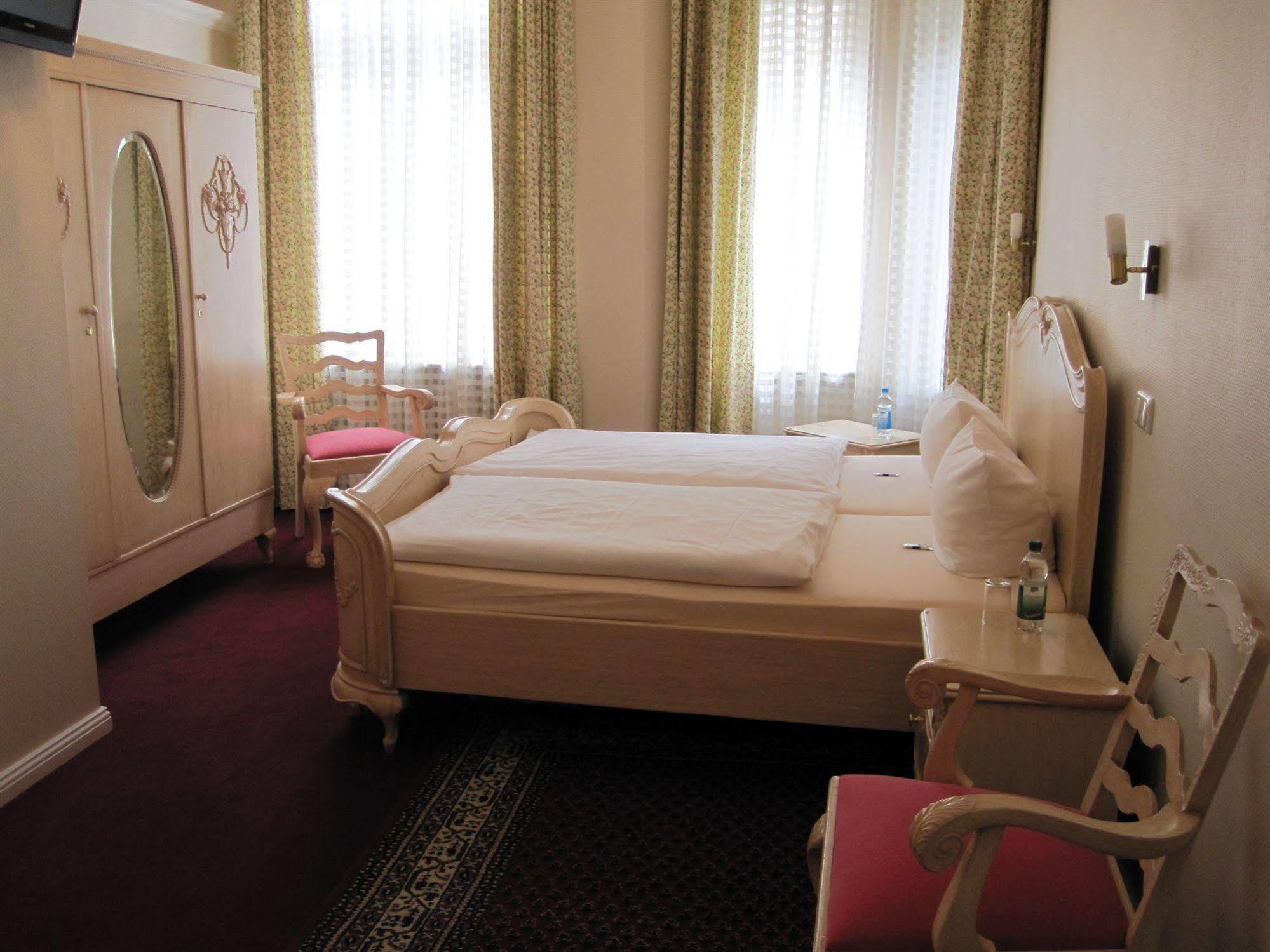 Hotel Pension Fasanenhaus Berlin Exterior photo